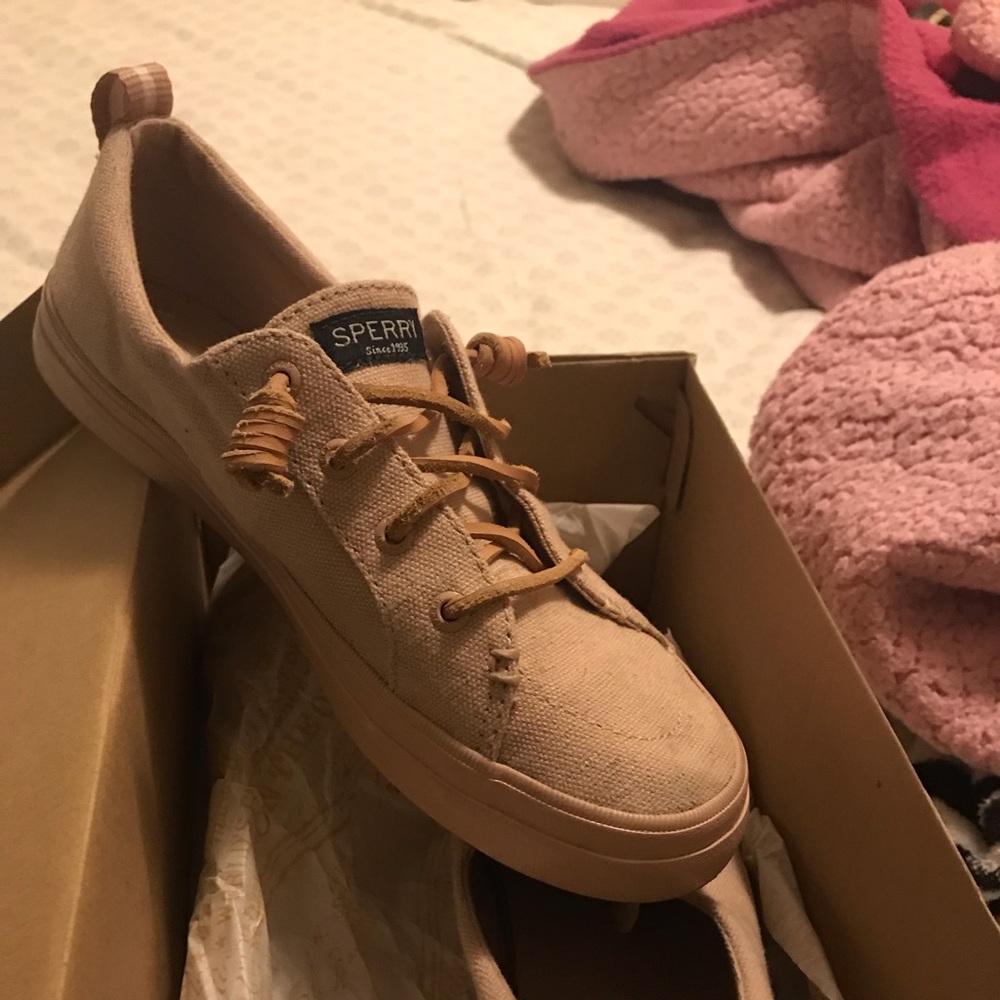 shoes - Picture 2 of 2